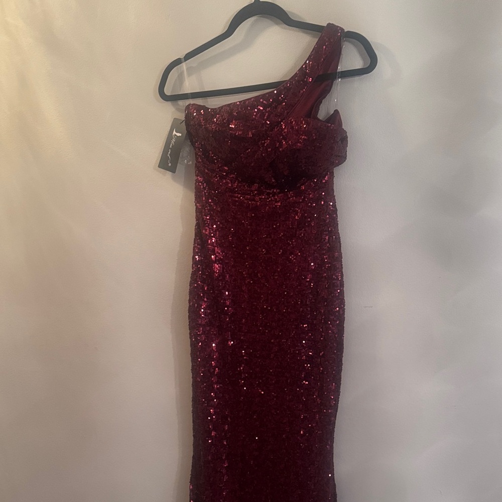 Elegant One-Shoulder Sequin Dress